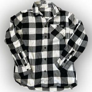 Boys H&M Buffalo print black and white print size 16Y.